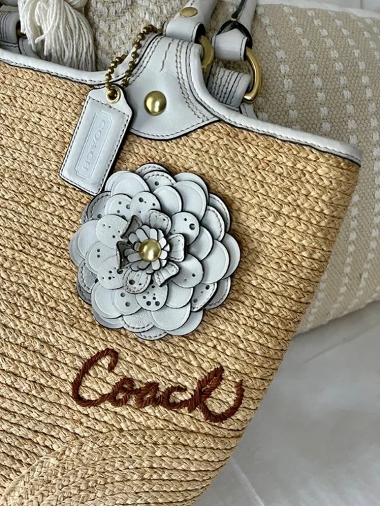Coach Bleecker Straw Tote - Picture 5 of 12